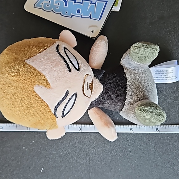 Funko Mopeez Walking Dead Daryl Dixon Plush with Free 5x7 Artwork - Picture 8 of 10